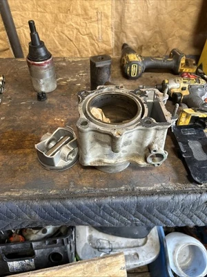 03-09 ARCTIC CAT 500 MONTAJE CILINDRO EXTREMO SUPERIOR MOTOR 3402-707 Foto 1 de 4