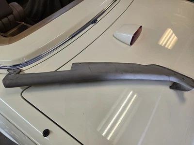 Almohadilla superior salpicadero Mercedes W113 280 SL 70 Foto 1 de 4