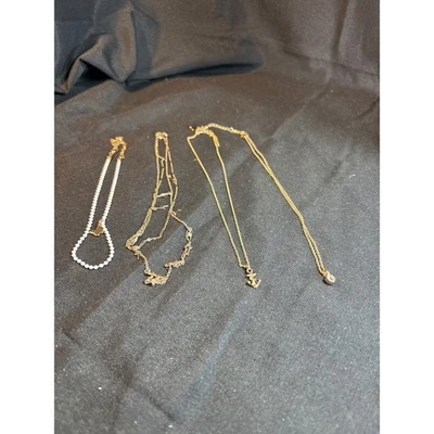 Juego de 4 Collares Tono Dorado Cadena Perla Ancla Mariposa Foto 1 de 4