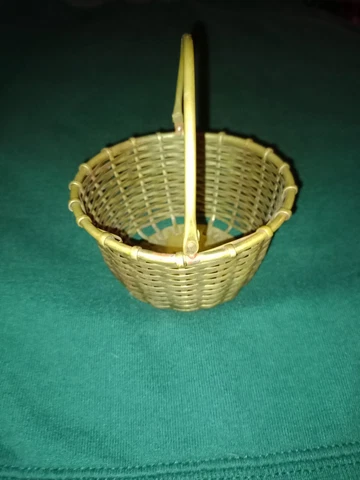 Vintage Brass Woven Basket, 4" Diameter at the Top Cover