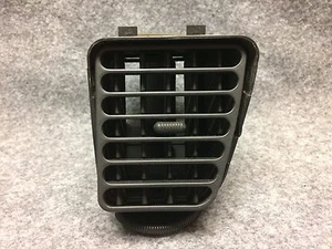 Subaru SVX 1992-1997 tablero de instrumentos calentador de aire acondicionado centro ventilación negro fabricante de equipos originales 28926 - Imagen 1 de 4