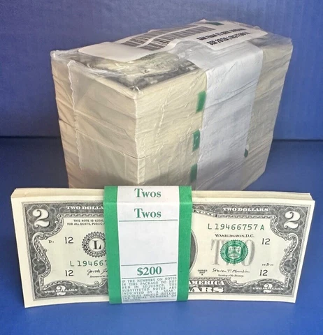 Lot of 5 NEW Crisp Sequential Two Dollar Bills Gem Unc $2 Notes REAL MONEY Cover