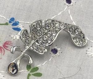 Silver Plated Bird Feather Plant Leaf Brooch Badge Pin & Sparkling Rhinestones - Picture 1 of 4