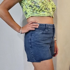Women's Super Cute Universal Thread Blue Cutoff Denim Vintage Midi Shorts 8/29 - Picture 1 of 8