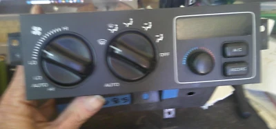 1993 1995 JEEP GRAND CHEROKEE DIGITAL CLIMATE CONTROL AC HEATER OEM 55036400 - Image 1 of 3