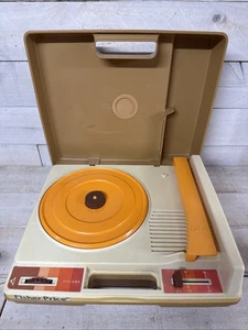 Fonógrafo portátil Fisher-Price 1978 vintage años 70 825 juguete marrón  - Imagen 1 de 9