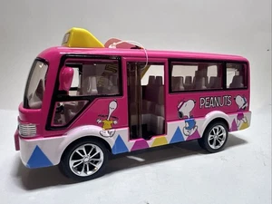 Peanuts 5" Diecast Pink Bus Pull Back Action Snoopy New with Tag 1/32 - Picture 1 of 5