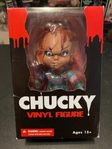 Figura de vinilo roto estilizado Mezco Toyz ""Chucky"" - 7" de alto - Imagen 1 de 5