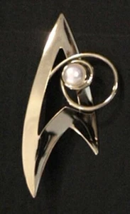Broche vintage Star Trek Command Insignia con perla diseñado por Majel Roddenberry - Imagen 1 de 1