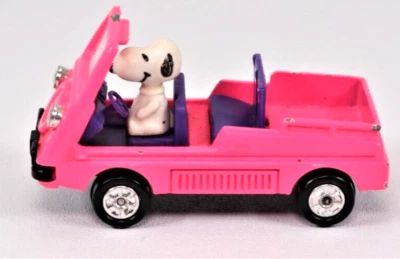 Land Rover Snoopy Aviva Diecast rosa años 60 Foto 1 de 4