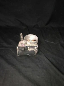 Toyota Tundra Throttle Body 4.7L V8 2UZFE 2UZ (22030-50200) OEM 2004-2009 - Picture 1 of 7