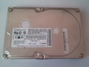 Disco rigido SCSI Disk Quantum Viking II PX09W011 01-D 9,1W - Foto 1 di 4