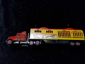 K-15 Majorette: LKW mit Anhänger, Tiertransporter, rot/gelb "Magic Circus" - Bild 1 von 5