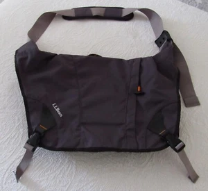 NWOT L.L. BEAN LARGE NYLON MESSENGER PADDED LAPTOP SHOULDER BAG GRAY 0JGV4 STRAP - Picture 1 of 5