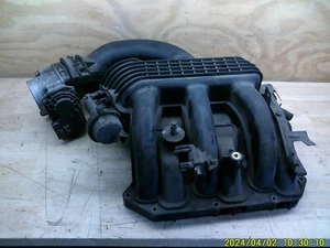 2005-2015 Nissan Xterra 4.0L OEM upper intake manifold 07 08 09 10 11 12 13 14 - Picture 1 of 3