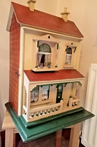 1.12 Vintage G & J Lines Dolls House circa 1909. - Picture 1 of 9