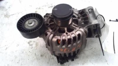 Alternador usado compatible con: Ford Fiesta 2014 1,6 L con turbo grado A Foto 1 de 4