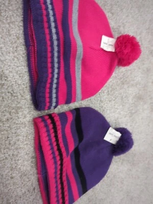 Nuevo Set 2 Sombreros de Invierno Gemelos Rosa Púrpura Foto 1 de 3