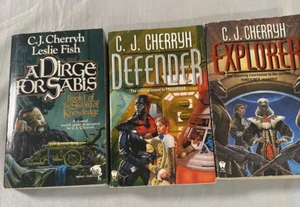 CJ Cherryh Paperback Books Lot of 3 Science Fiction Baen Books Daw Defender - Picture 1 of 14