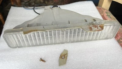 1981 Oldsmobile Delta 88 Royale Front Marker Turn Signal Light Right RH-UNTESTED - Image 1 of 4