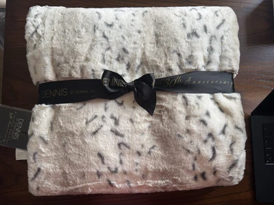 Dennis Basso Edición Limitada 30 Aniversario Lanzamiento de Lujo Marfil Leopardo de las Nieves NUEVO Foto 1 de 4