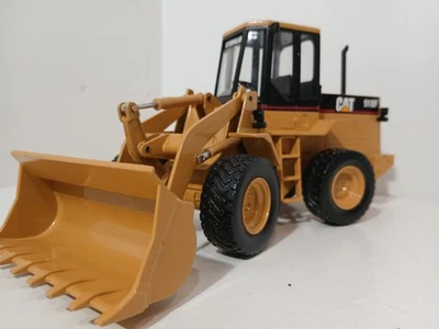 Joel/Norscot Caterpillar 918F WheelLoader Good Used Condition 1/25 Scale Diecast - Image 1 of 4