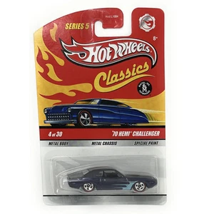 Hot Wheels 2009 Classics - 70 Hemi Challenger (Spectraflame Black) - Picture 1 of 3