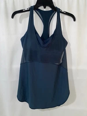 Lululemon Women's Twist Around 2-in-1 Tank Size 8 with Built-In Bra Jade - Image 1 of 3