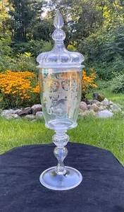 Antigua copa armorial cubierta de vidrio soplado libre copa grabado escudo de armas - Imagen 1 de 9