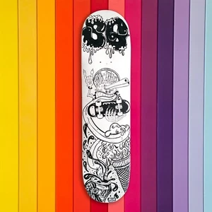 skateboard by @matdisseny - skate art on a new deck "The critter" - Imagen 1 de 3
