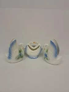 Set Of 3 Swan Planters . Made in China - Picture 1 of 5