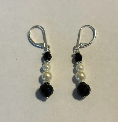Avon 2013 Enchanted Evening  Earring Set Pearl And Black On Silver - Image 1 of 4