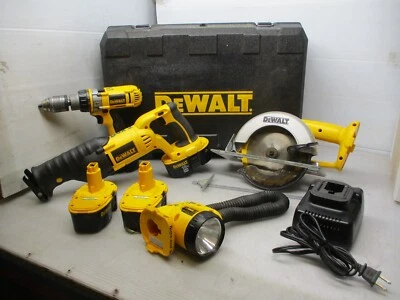 DEWALT 18-Volt Cordless 4 Tool Combo Kit Drill, Saw, RECIP  Worklight 3 battery - Image 1 of 4