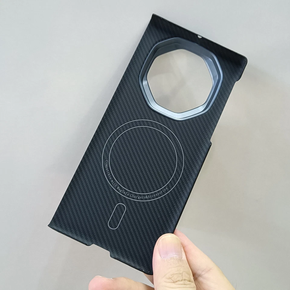 Funda Magsafe delgada de fibra de carbono de aramida para Huawei Mate XT cubierta trasera magnética Foto 1 de 1