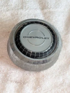 Vintage 1964 1965 CHEVY BISCAYNE BEL AIR Steering Wheel HORN BUTTON Cap 3840112 - Picture 1 of 11