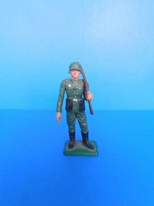 STARLUX / ARMEE ALLEMANDE  :  SOLDAT ALLEMAND  AU COMBAT - Picture 1 of 6