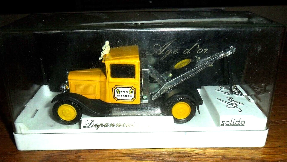 1/43 Solido Citroen Depanneuse 4410 Y ellow Diecast TOW TRUCK WRECKER w/ Catalog - Image 1 of 4