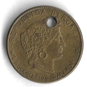 *Hole* 1942 S Peru 5 Centavos World Coin - Mintage 4,000,000 - KM# 213.2a - Picture 1 of 2