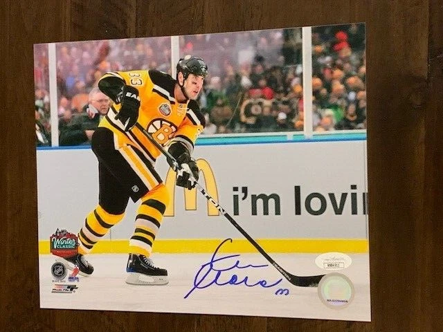 Bruins Zdeno Chara Autographed 8x10 Photo JSA Authenticated - Image 1 of 1