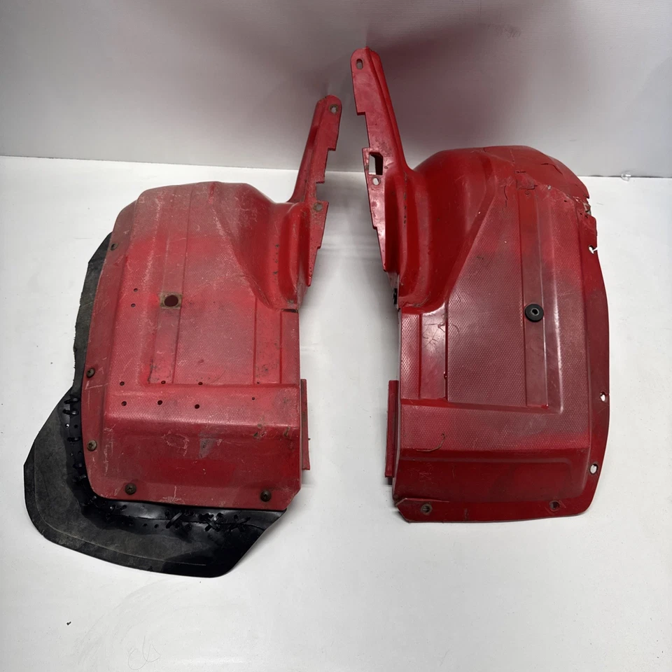 Guardabarros trasero izquierdo derecho Honda Atc200es Atc200m ATC Big Red 200ES fabricante original 84 85 Foto 1 de 4