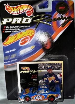 1997 Hot Wheels Pro Racing Kyle Petty #44 NASCAR Diecast 1:64 Scale - Image 1 of 3