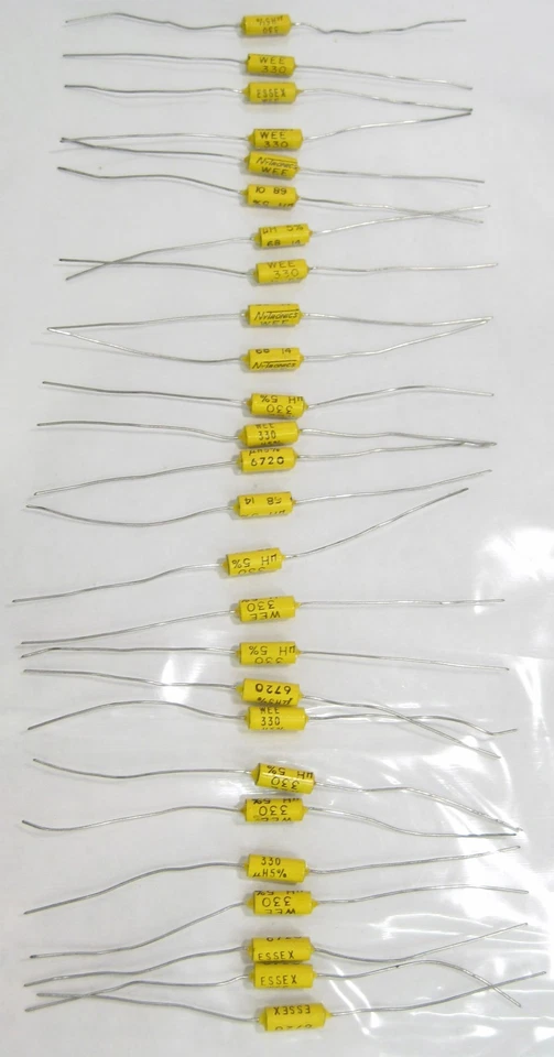Lote de 26 condensadores de película axial vintage excedente Nytronics Essex WEE 330 UH 5% Foto 1 de 4