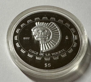 1997 MEXICO SILVER 1 OZ 999 DISCO DE LA MUERTE SKULL PROOF 5 PESO COIN - Picture 1 of 6