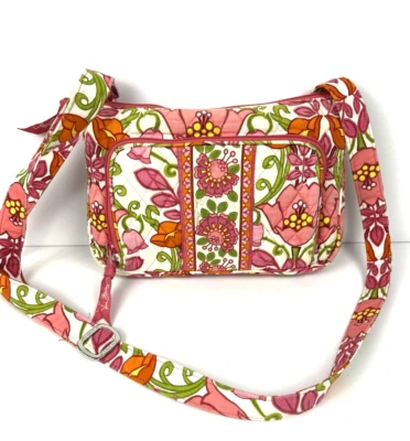 VERA BRADLEY Lilli Bell Wallet Quilted Crossbody w/CC/ID Pockets Ret. 2013 EUC - Image 1 of 4