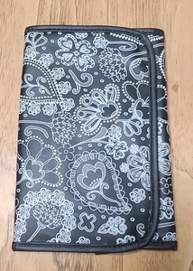 THIRTY-ONE 31 Black & White Paisley Floral Trifold Notebook Stationary Case - Picture 1 of 5