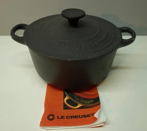 Wunderschöner Gusseisentopf LE CREUSET 18cm, anthazit, mit Deckel - Bild 1 von 8