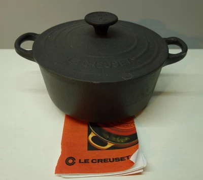 Wunderschöner Gusseisentopf LE CREUSET 18cm, anthazit, mit Deckel - Bild 1 von 4