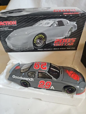 Coche de prueba Kevin Harvick #29 GM Goodwrench 2005 Monte Carlo Club Car I de 408  Foto 1 de 4