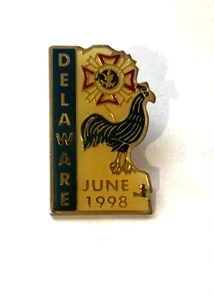 Prendedor de solapa vintage de Delaware junio 1998 State Bird "Blue Hen" Tie Tac - Imagen 1 de 2