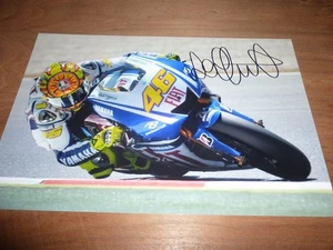 VALENTINO ROSSI foto firmata 12X8 MOTO GP + COA - Foto 1 di 2